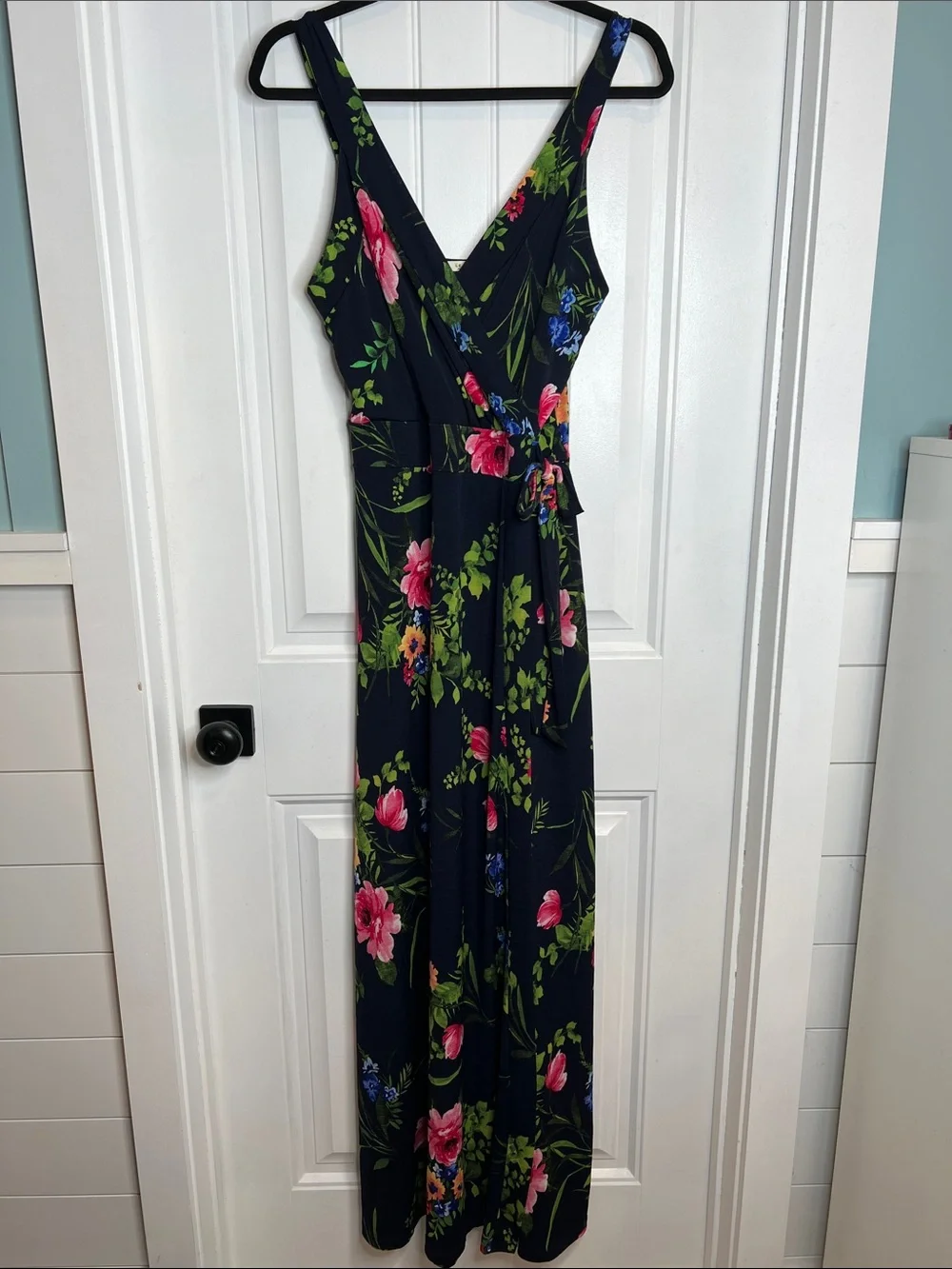 Le Lis Women’s Navy Faux Wrap Floral Print Maxi Dress. Size Medium. - Picture 2 of 12